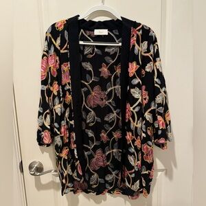 Braeve Kimono Floral Embroidery size M/L  EUC